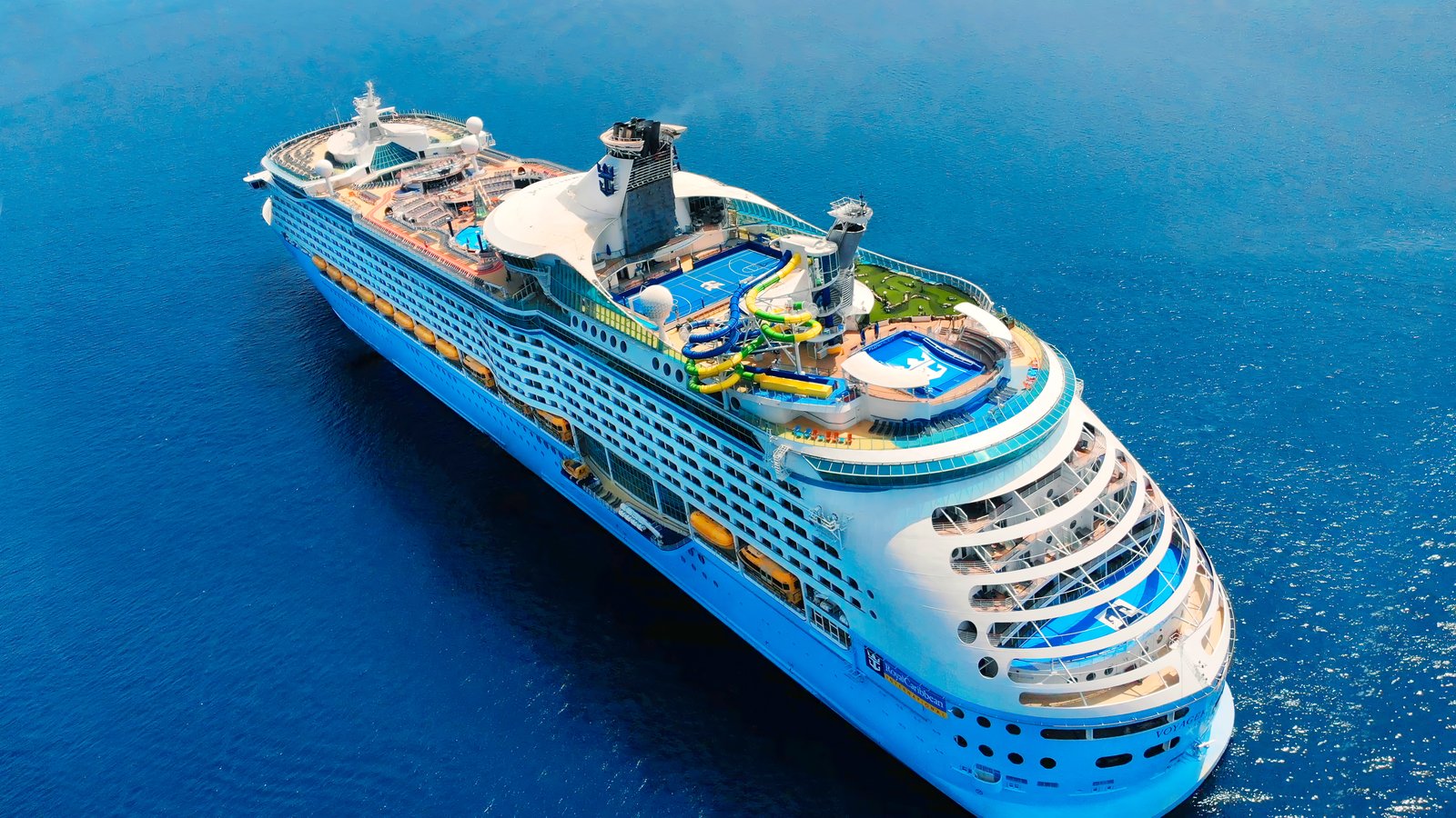 Le Voyager of the Seas de Royal Caribbean, premier navire de la classe Voyager, en mer